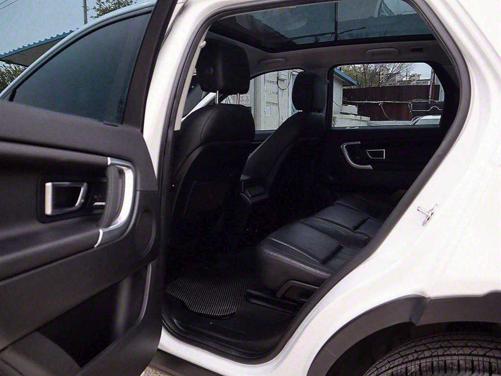 Land Rover Discovery Sports - Vista 7