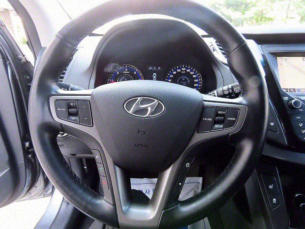 HYUNDAI i40 - Vista 8