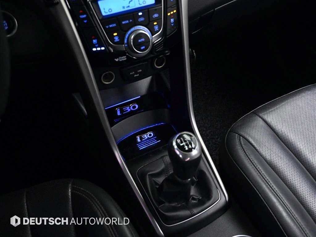 HYUNDAI i30 - Vista 9