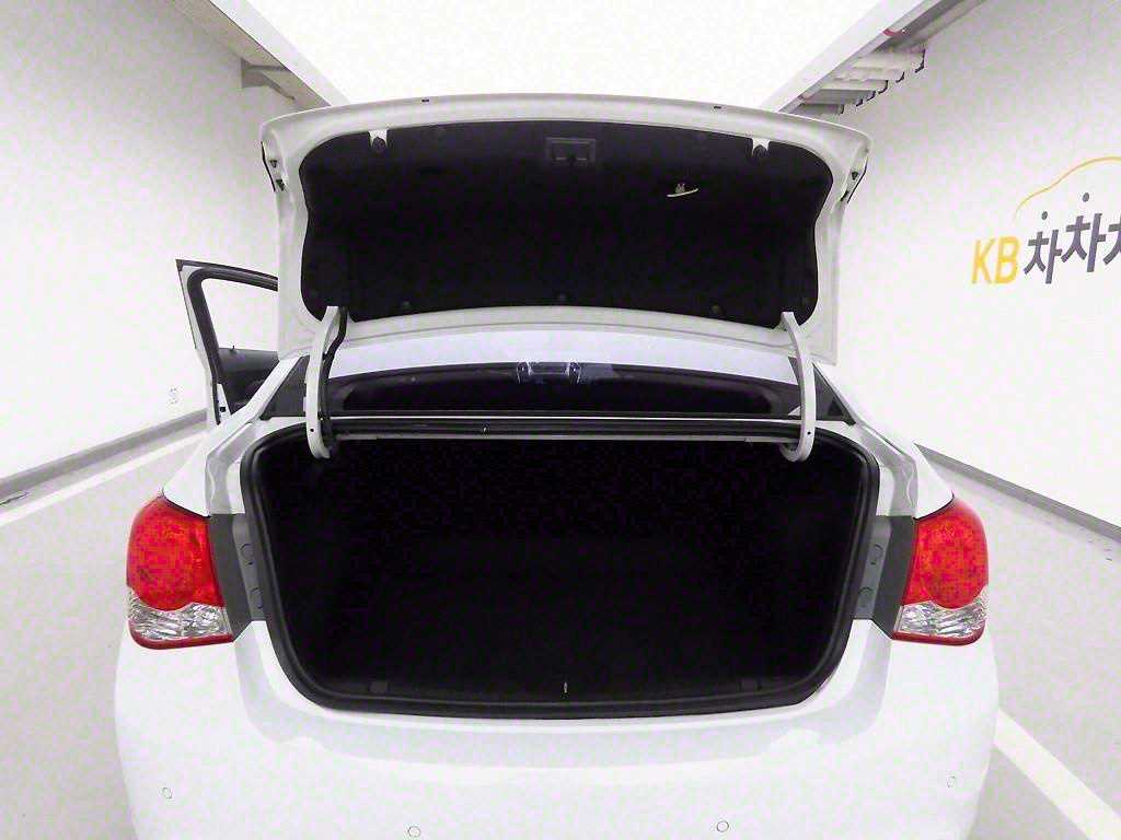 Chevrolet Cruise - Vista 5