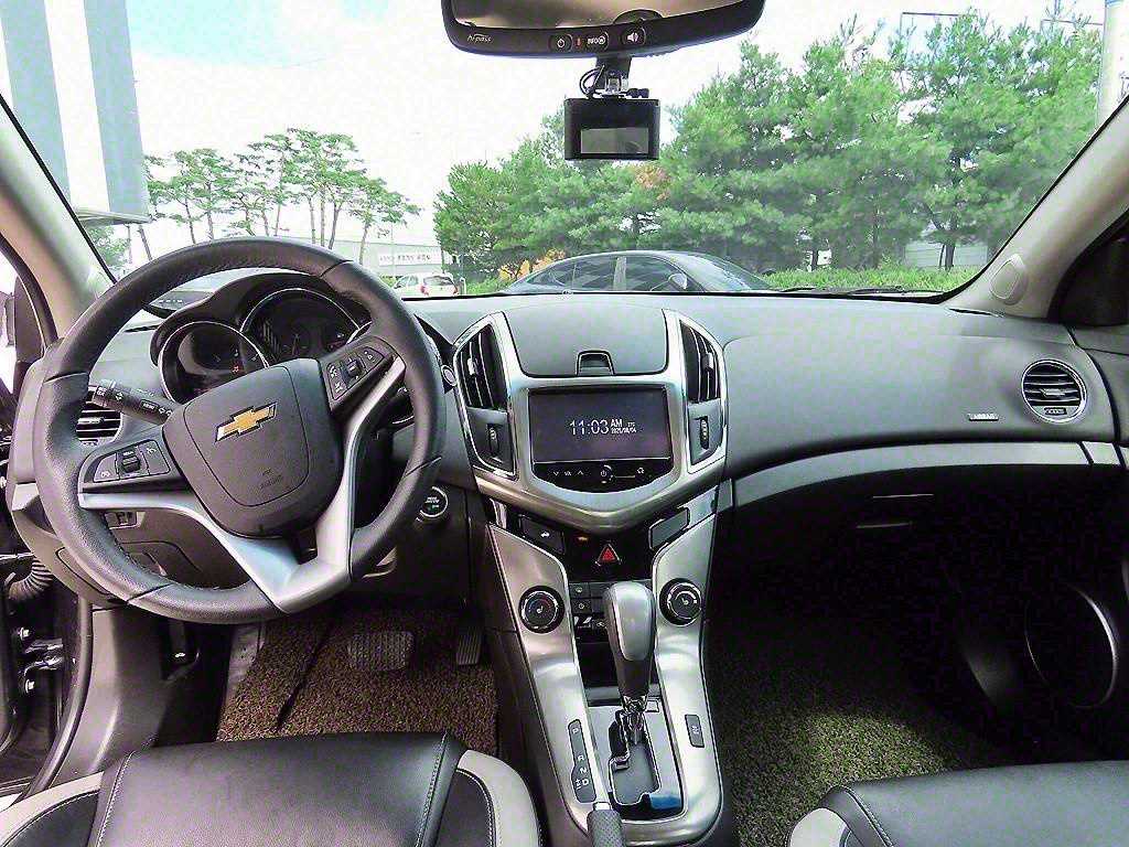 Chevrolet Cruise - Vista 7