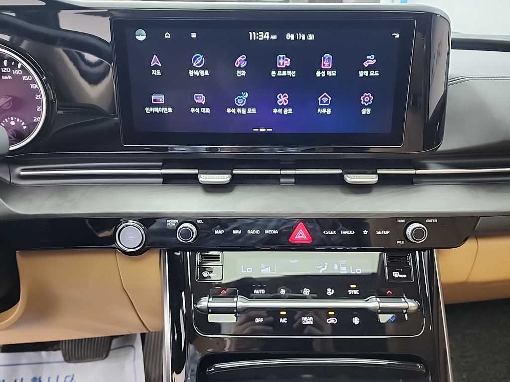 KIA Carnival - Vista 10