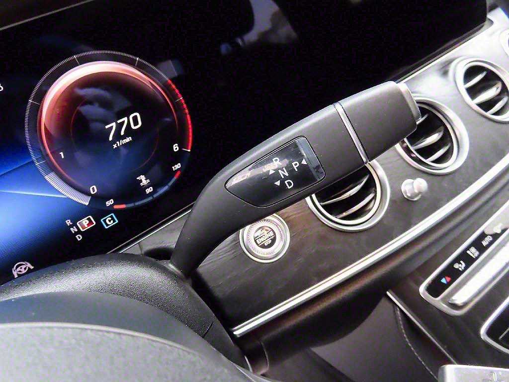 Mercedes Benz E class - Vista 11