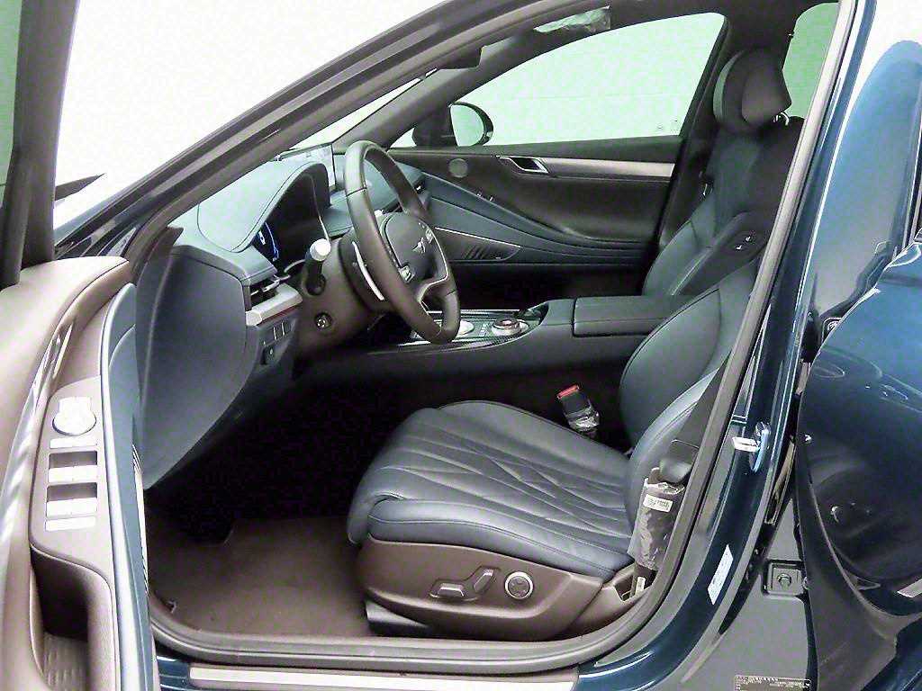 Genesis G80 - Vista 12