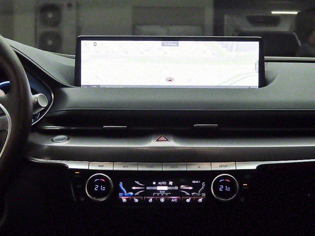 Genesis G80 - Vista 8