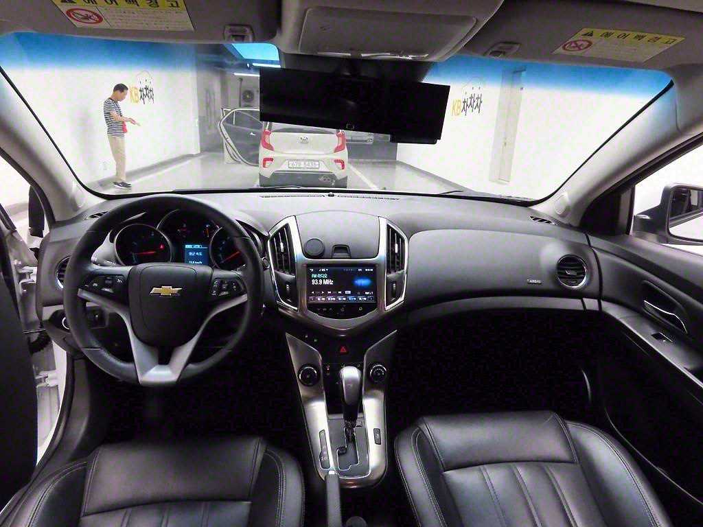 Chevrolet Cruise - Vista 7