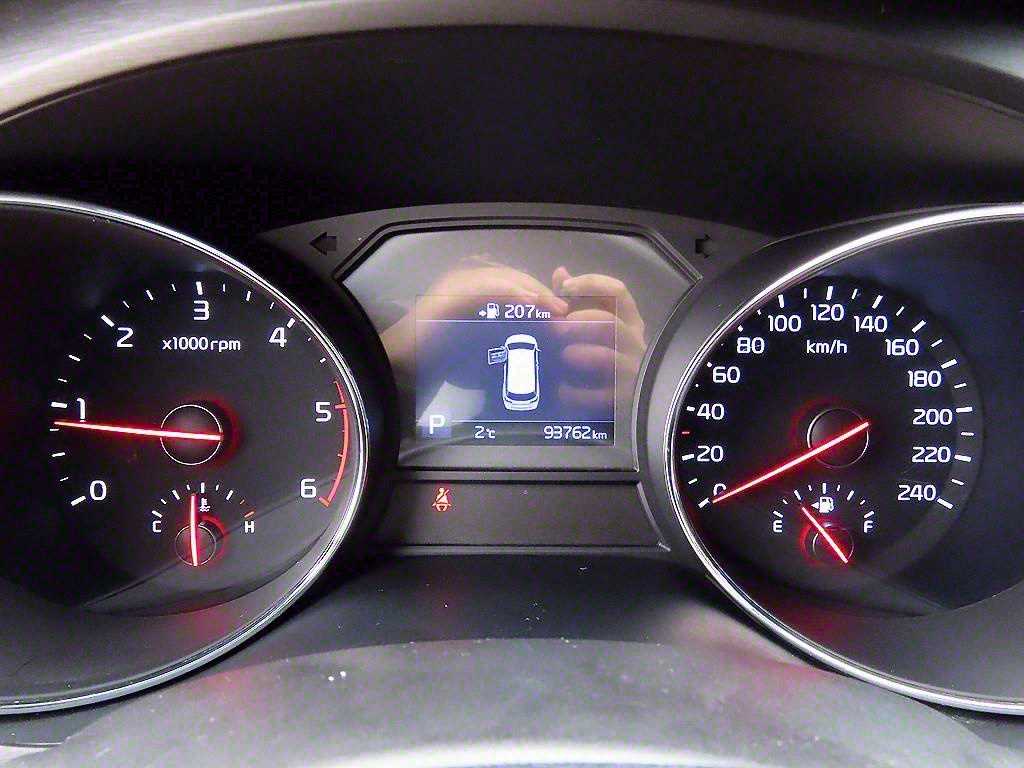 KIA Carnival - Vista 9