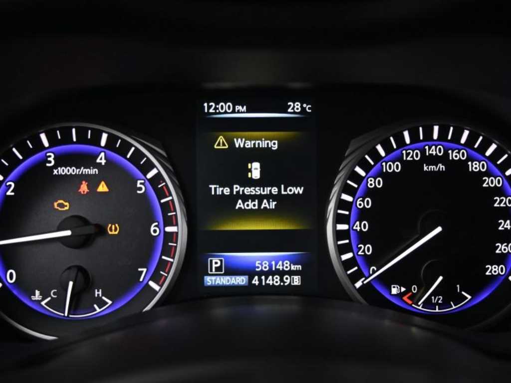 Infiniti Q - Vista 8