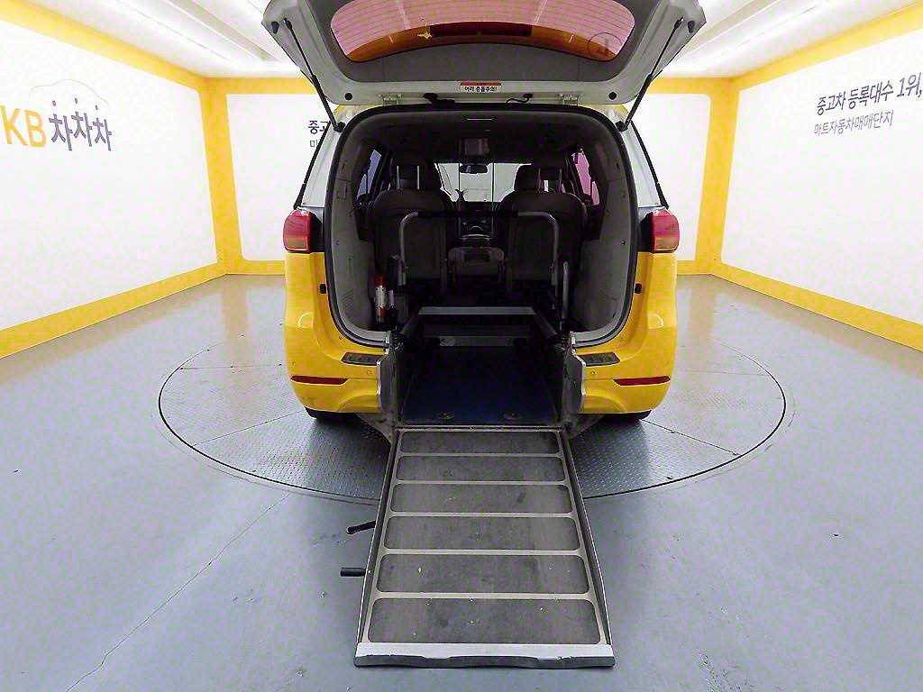 KIA Carnival 2016 Amarillo - Importación desde Corea - HF Imports Iquique - Foto 18