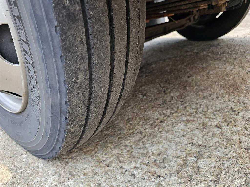 medium and large cargo truck 2021 Blanco - Importación desde Corea - HF Imports Iquique - Foto 18