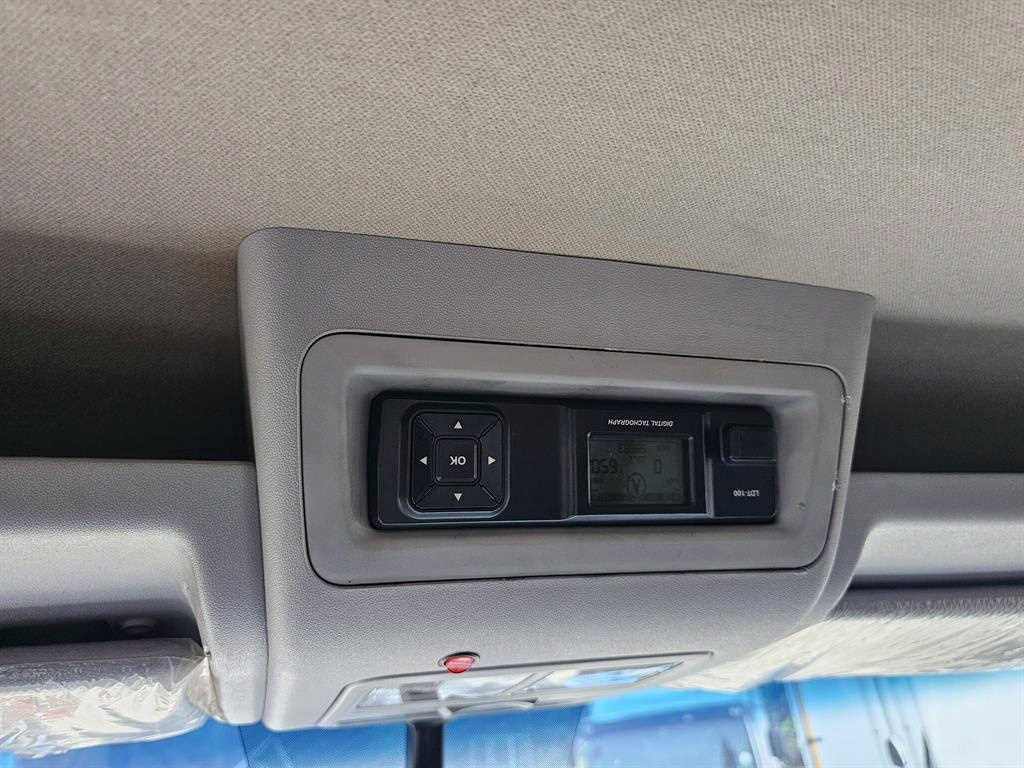 medium and large cargo truck 2021 Blanco - Importación desde Corea - HF Imports Iquique - Foto 16