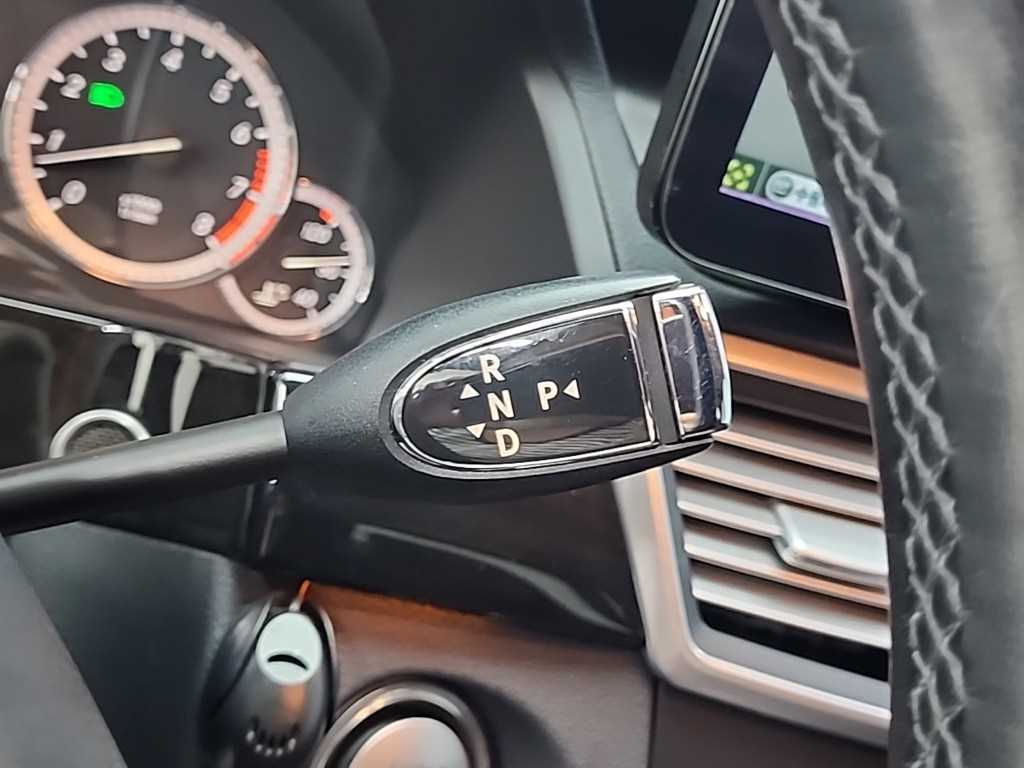 Mercedes Benz E class - Vista 8