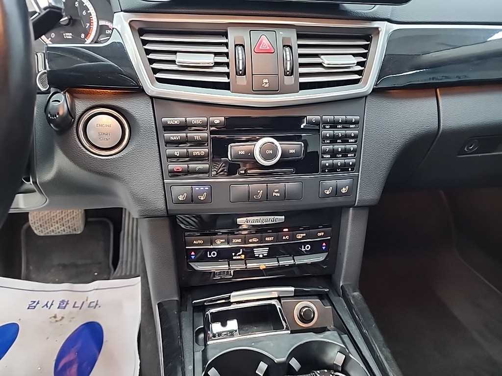 Mercedes Benz E class - Vista 10