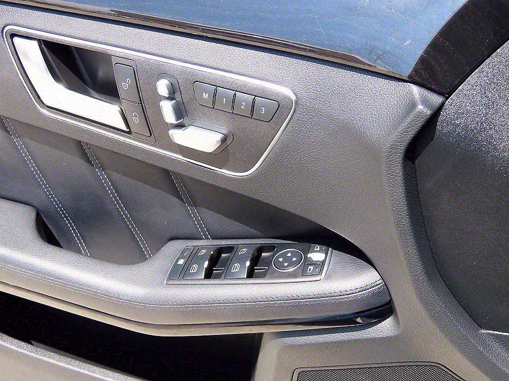 Mercedes Benz E class - Vista 11