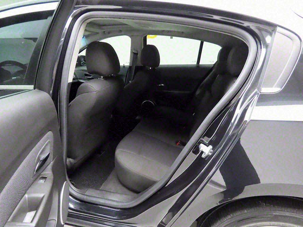 Chevrolet Cruise - Vista 12