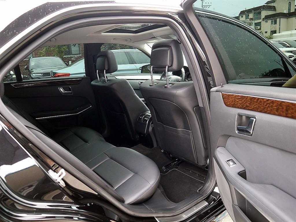 Mercedes Benz E class - Vista 12