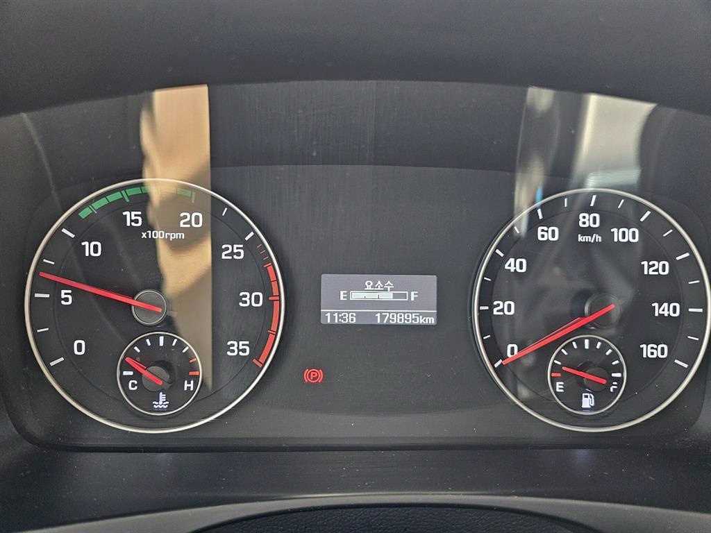 medium and large cargo truck 2021 Blanco - Importación desde Corea - HF Imports Iquique - Foto 15