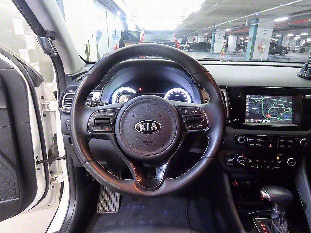 KIA Niro - Vista 8