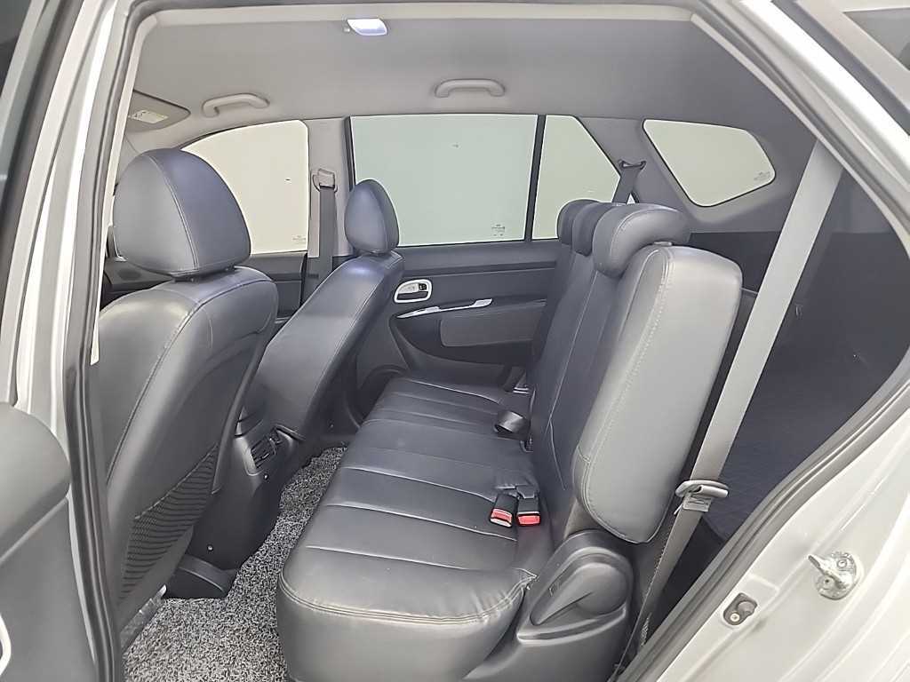 KIA Carens - Vista 12