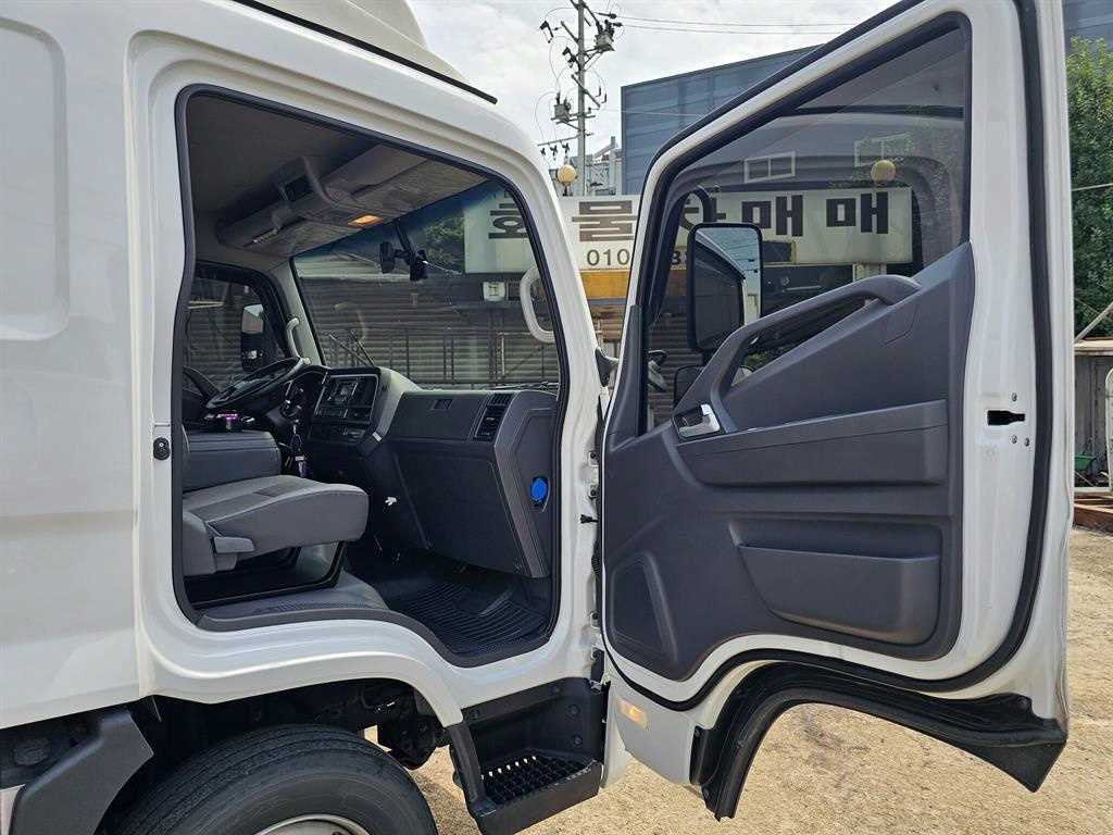 medium and large cargo truck - Vista 10