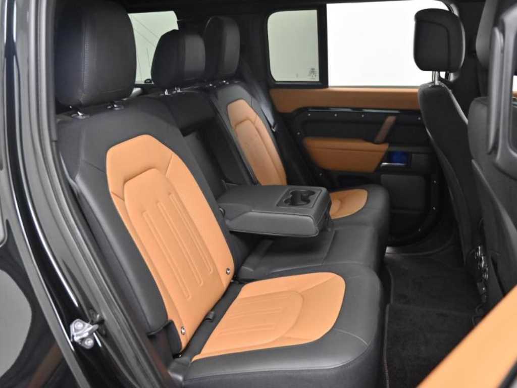 Land Rover Defender - Vista 12