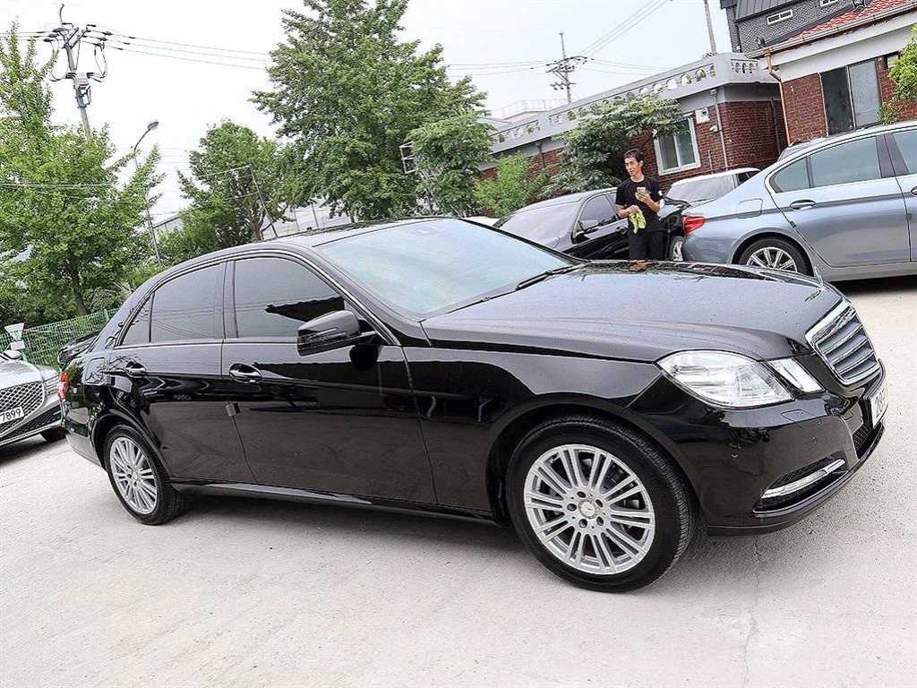 Mercedes Benz E class 2011 Negro - Importación desde Corea - HF Imports Iquique - Foto 19