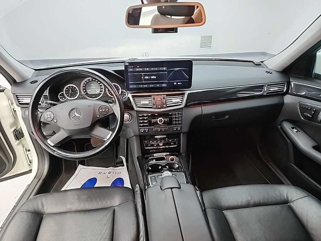 Mercedes Benz E class - Vista 7