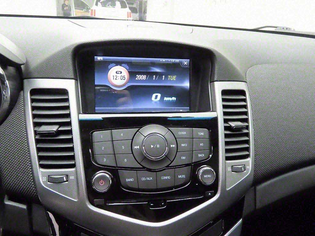 Chevrolet Cruise - Vista 8