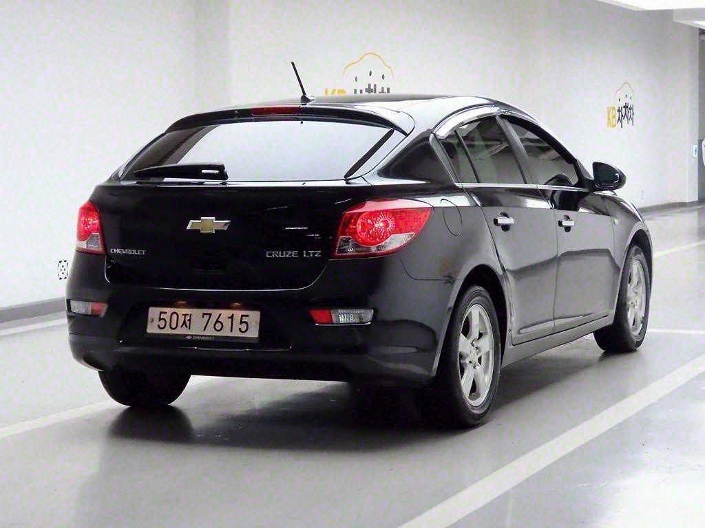 Chevrolet Cruise - Vista 4