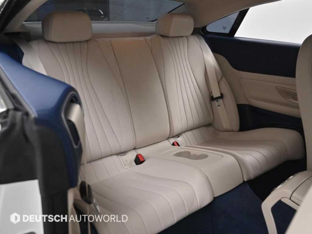 Mercedes Benz E class - Vista 12