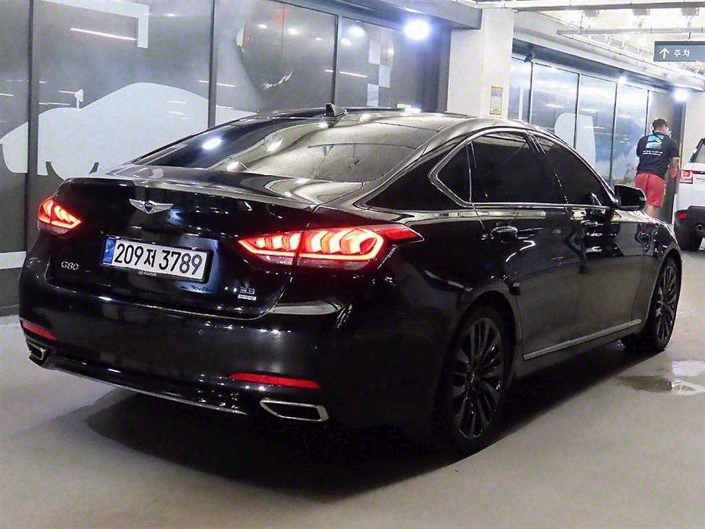 Genesis G80 - Vista 4