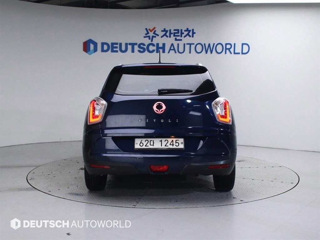 Ssangyong Tivoli - Vista 4