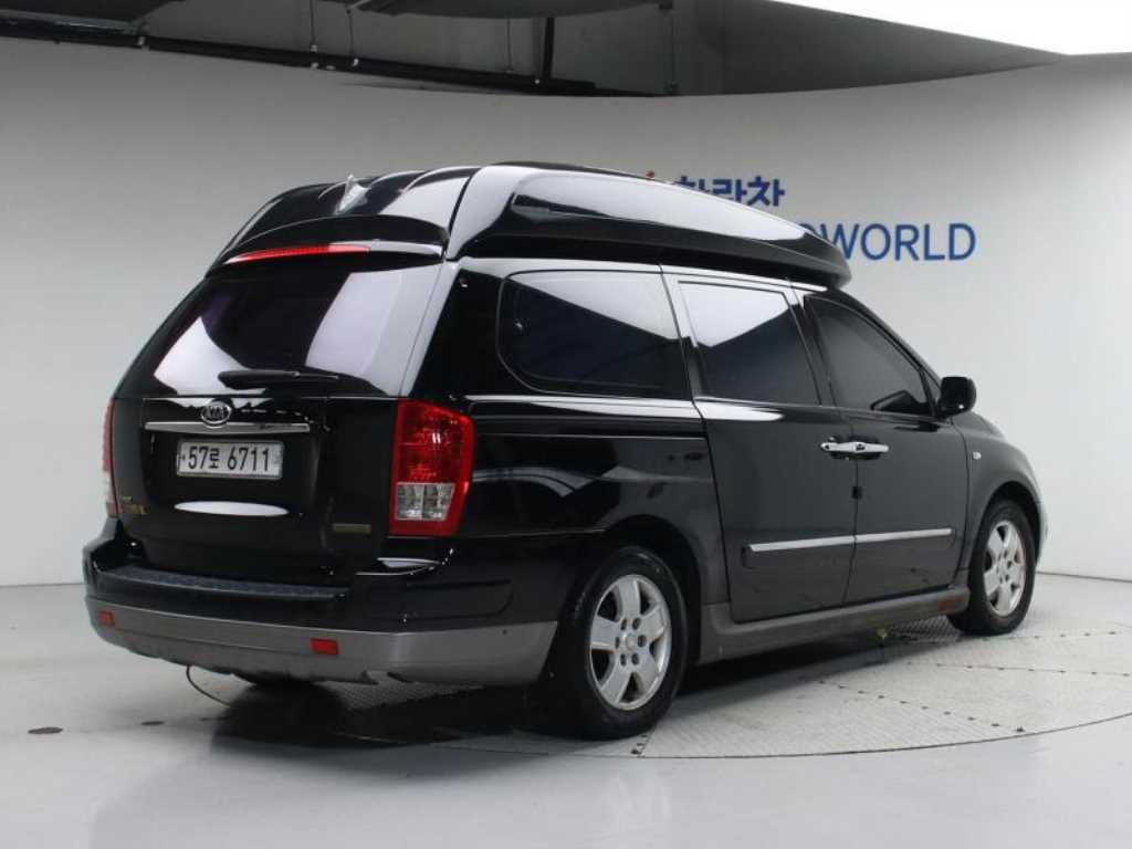 KIA Carnival - Vista 4