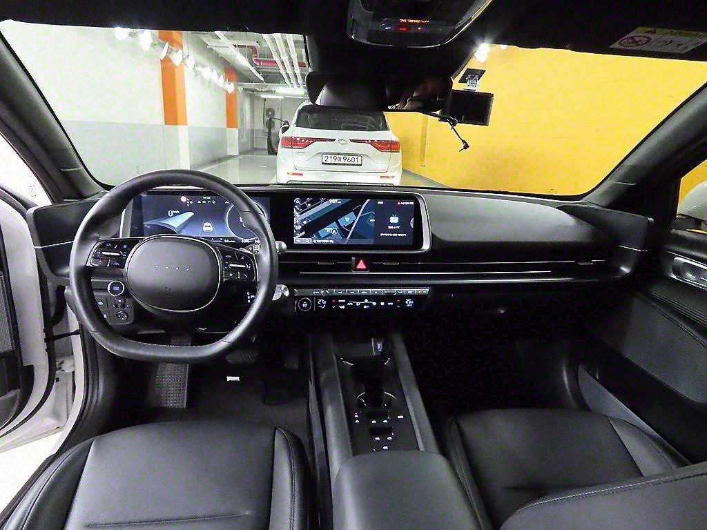 HYUNDAI Ioniq 6 - Vista 7