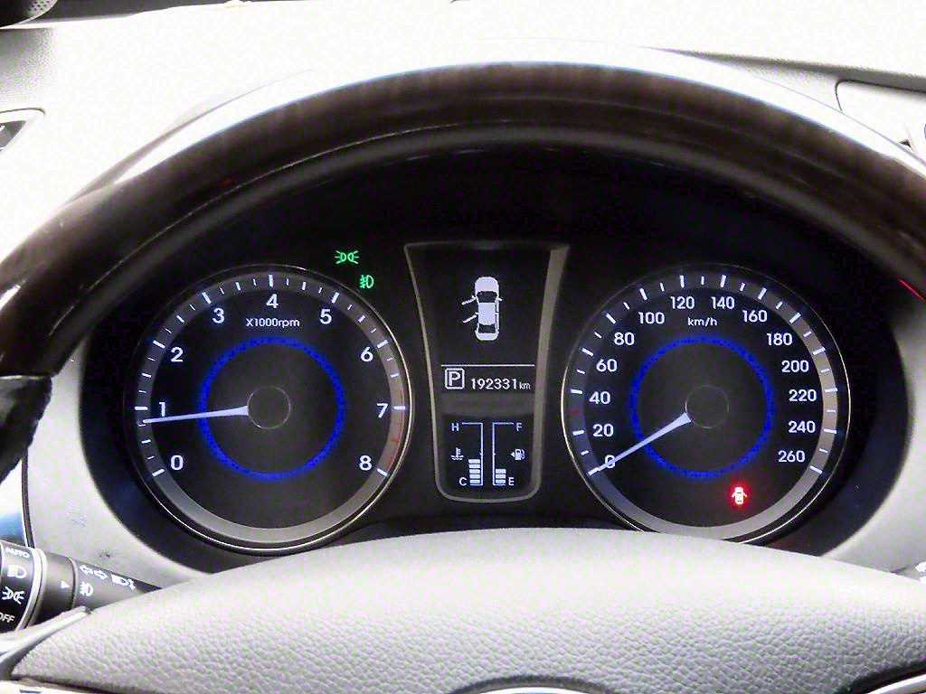 HYUNDAI Grandeur - Vista 6