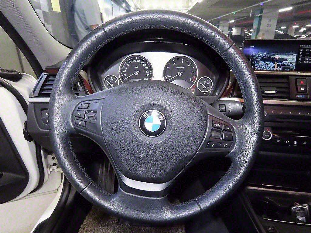 BMW 3 series - Vista 8