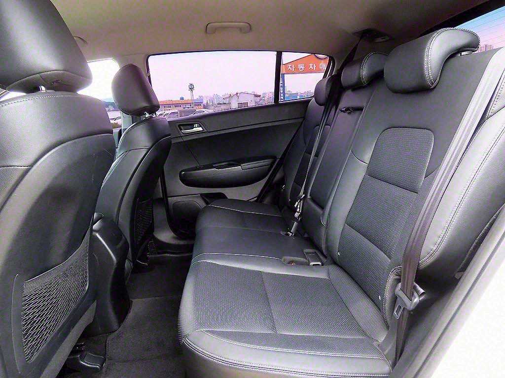 KIA Sportage - Vista 6