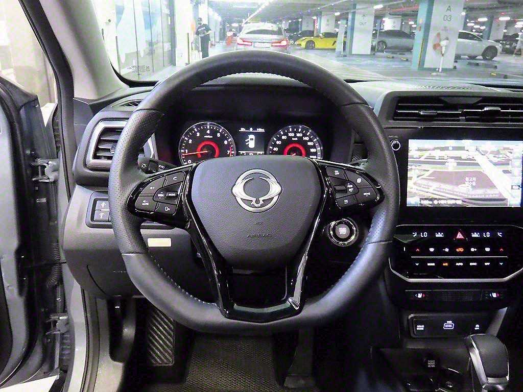 Ssangyong Tivoli - Vista 8