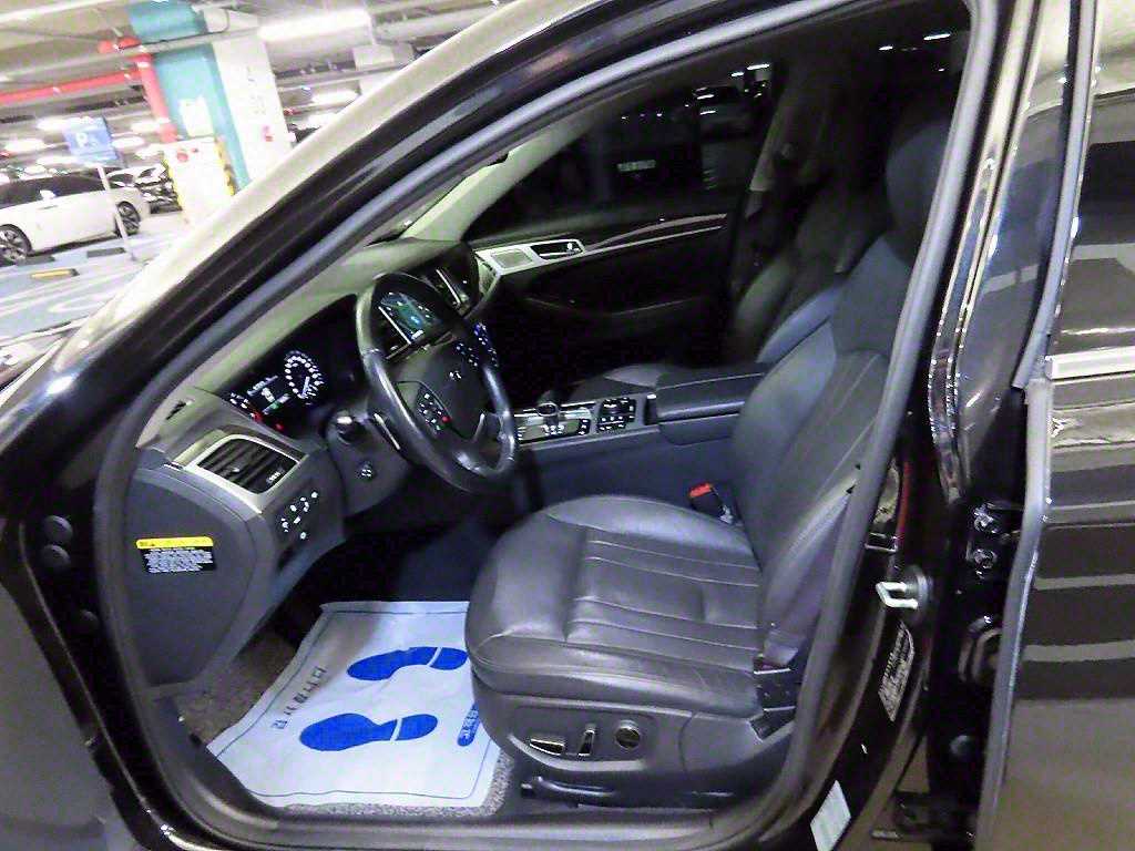 Genesis G80 - Vista 6