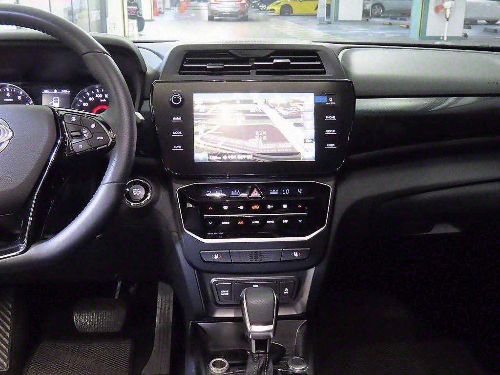 Ssangyong Tivoli - Vista 11