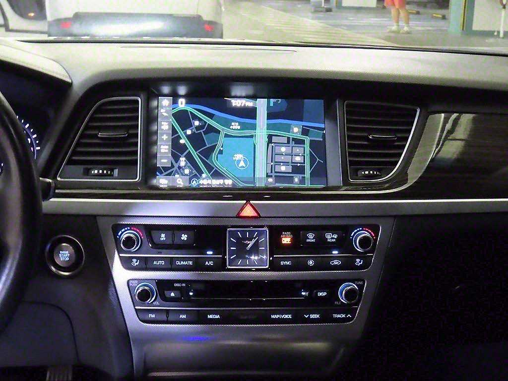 Genesis G80 - Vista 11