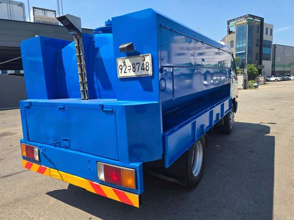 medium and large cargo Rory - Vista 5