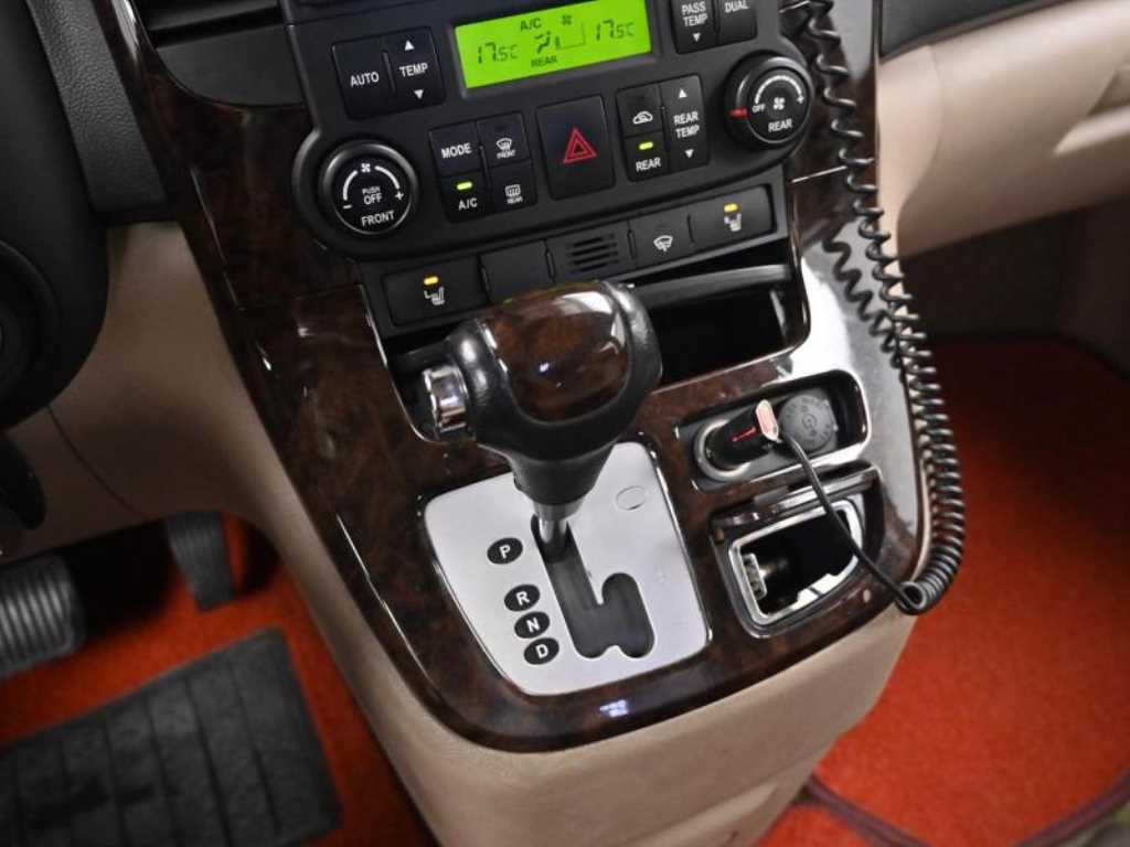 KIA Carnival 2010 Negro - Importación desde Corea - HF Imports Iquique - Foto 14