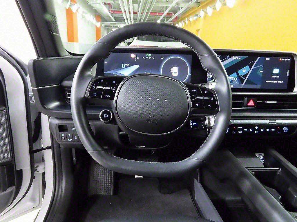 HYUNDAI Ioniq 6 - Vista 6