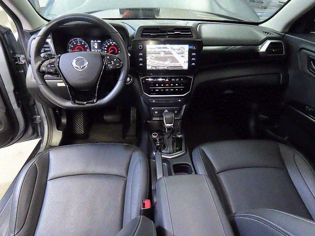 Ssangyong Tivoli - Vista 10