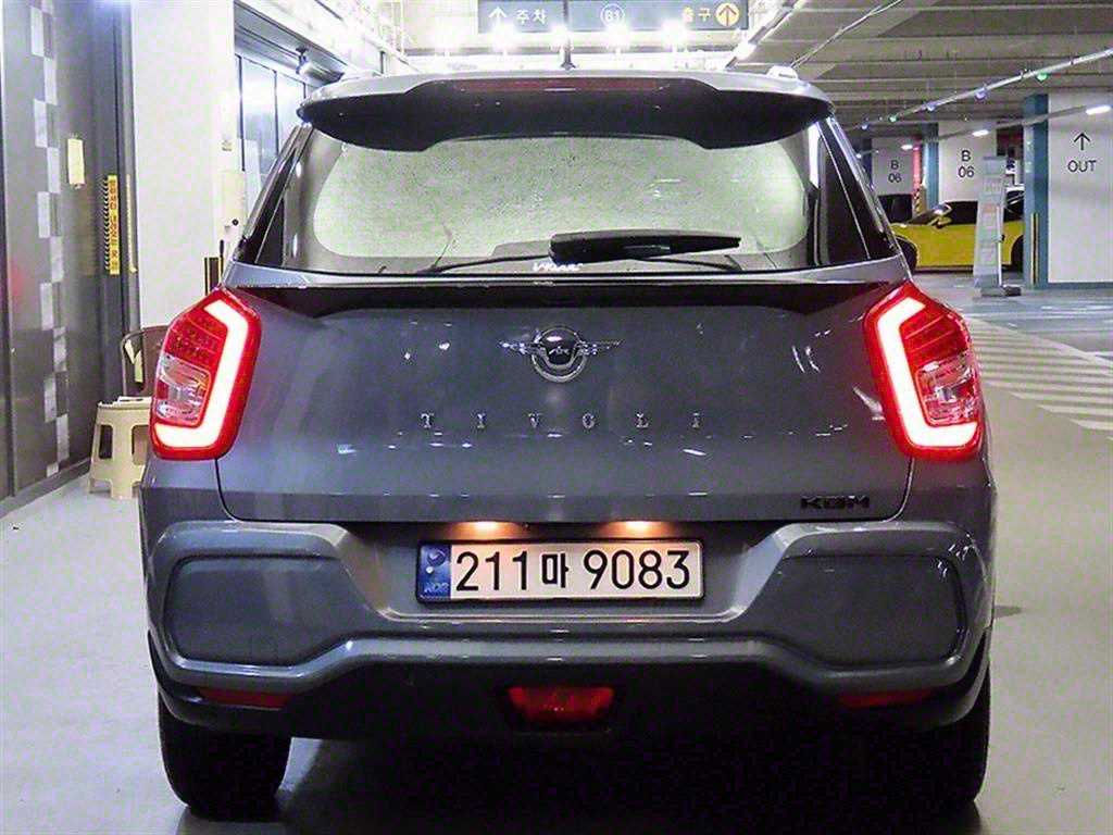 Ssangyong Tivoli - Vista 5