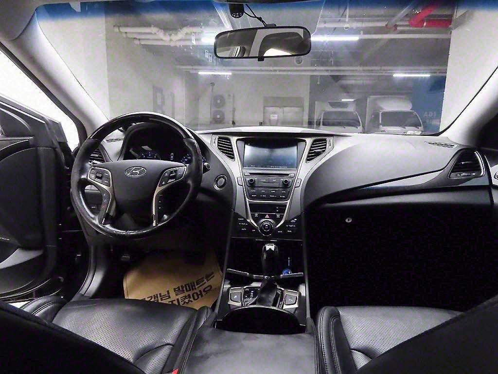 HYUNDAI Grandeur - Vista 8