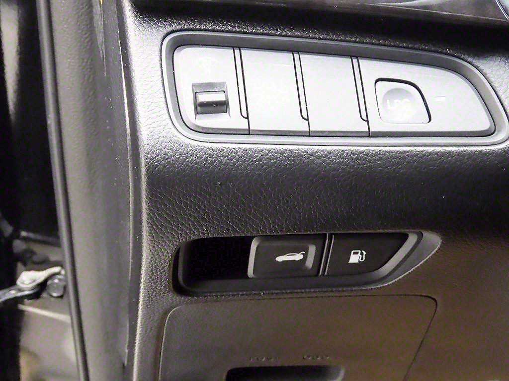 HYUNDAI Grandeur - Vista 12