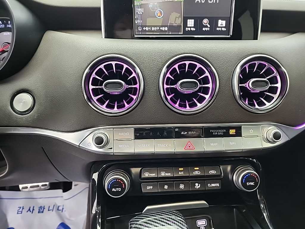 KIA Stinger - Vista 10