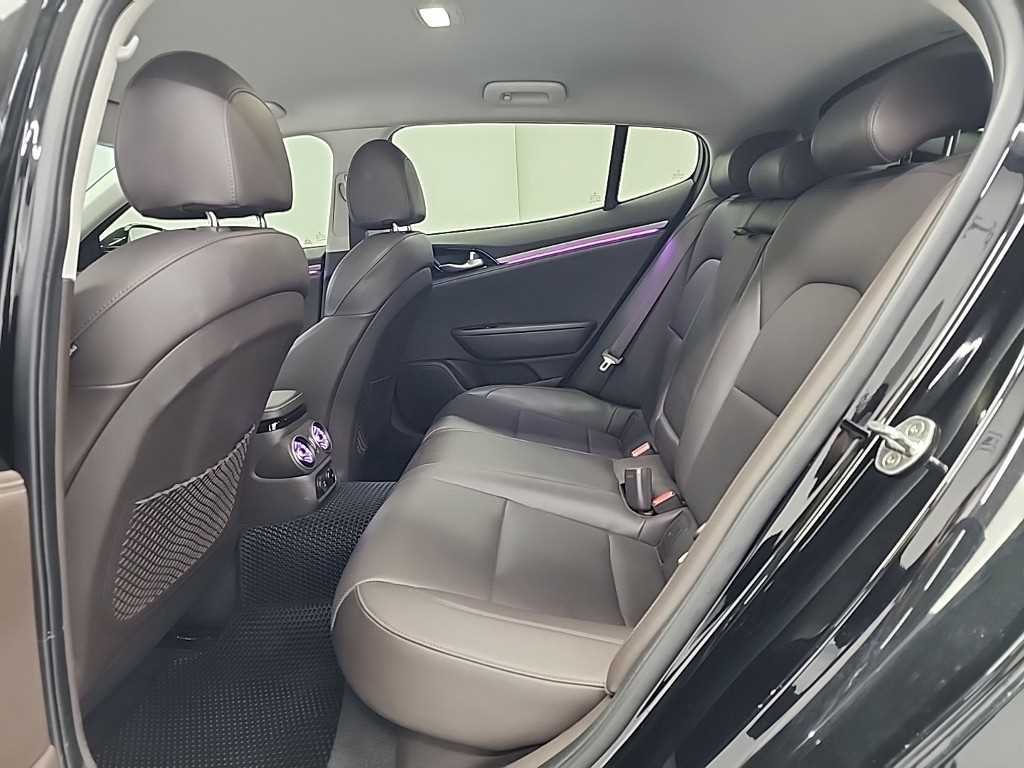 KIA Stinger - Vista 12